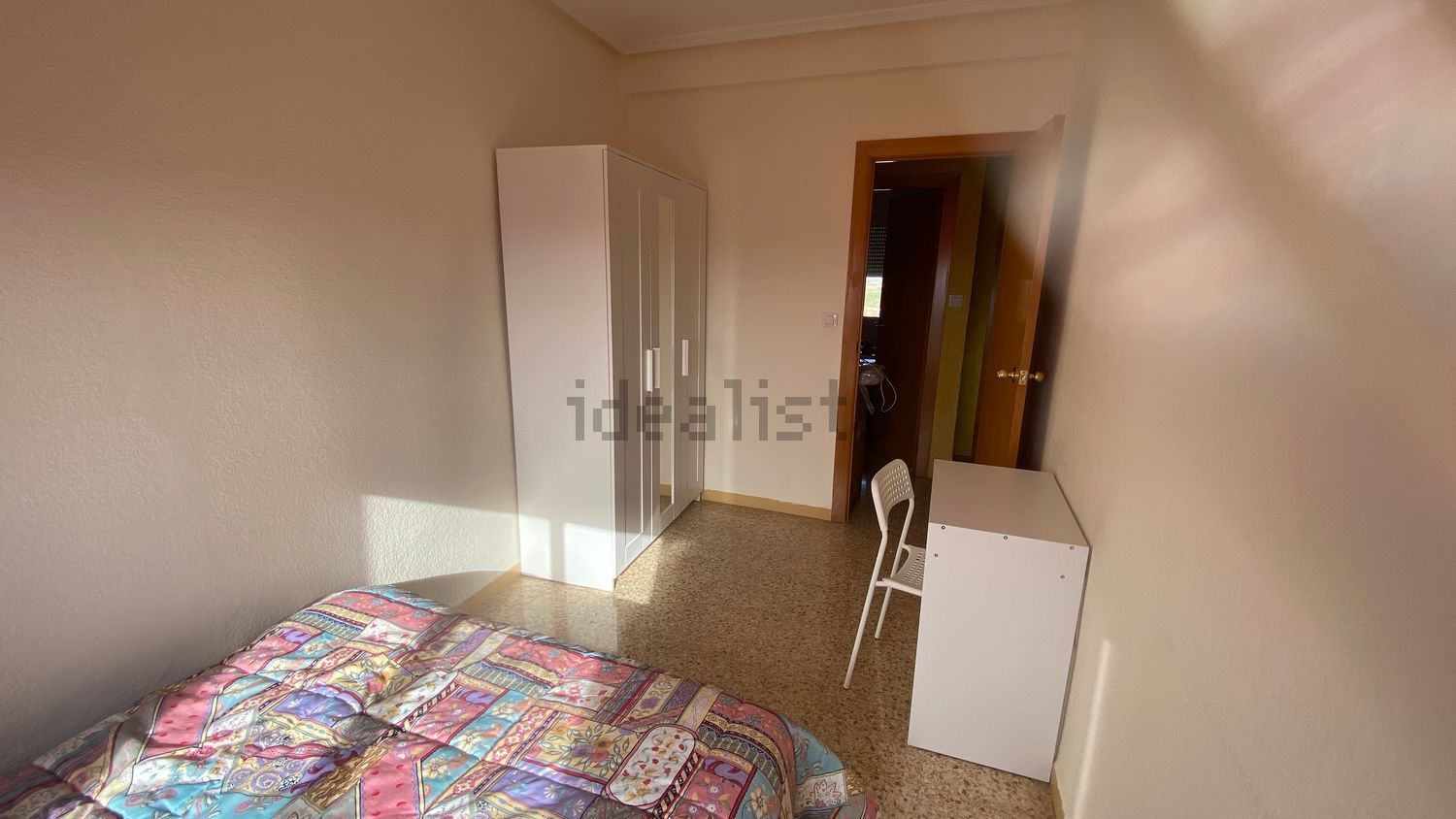 Quarto para alugar, Nules