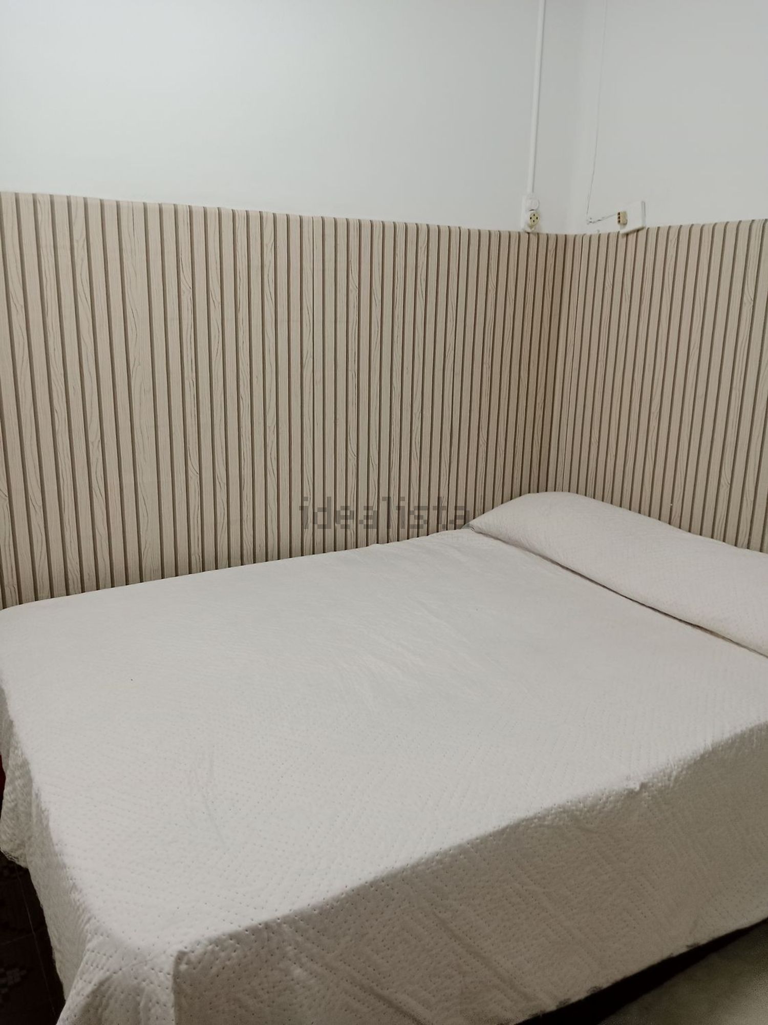Room for rent, la Pobla de Vallbona