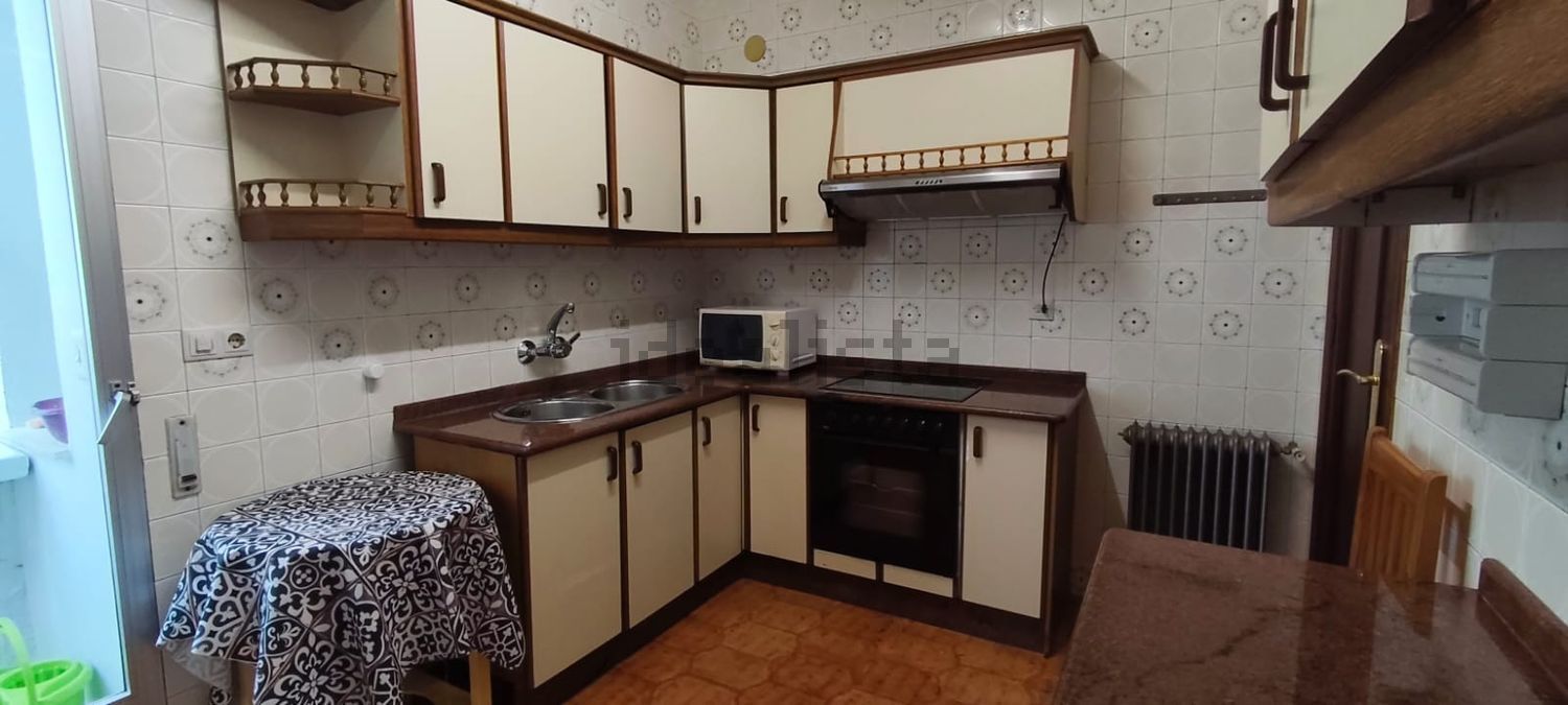 Flat 90 m² in Baeza