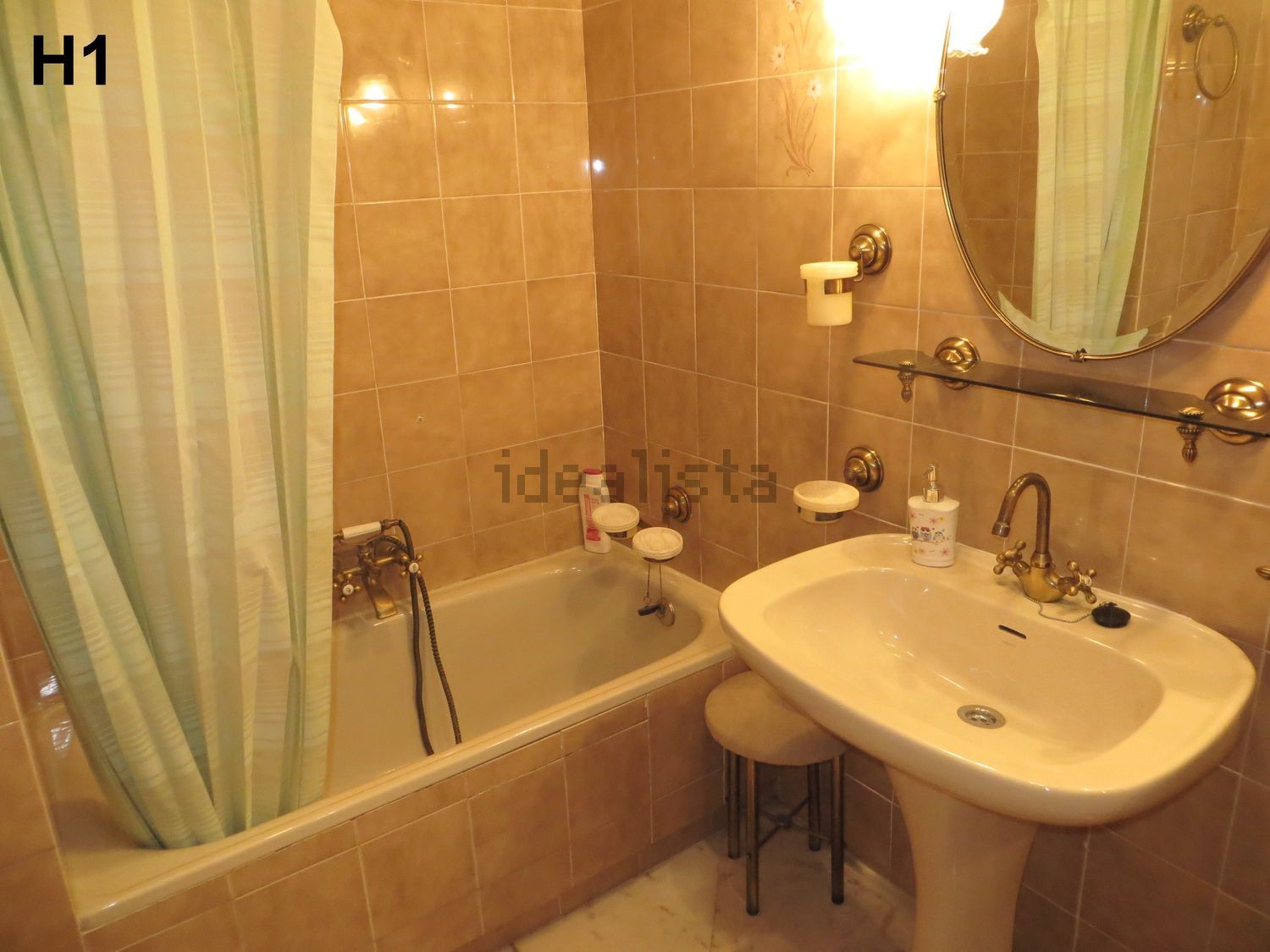 Room for rent, Seville