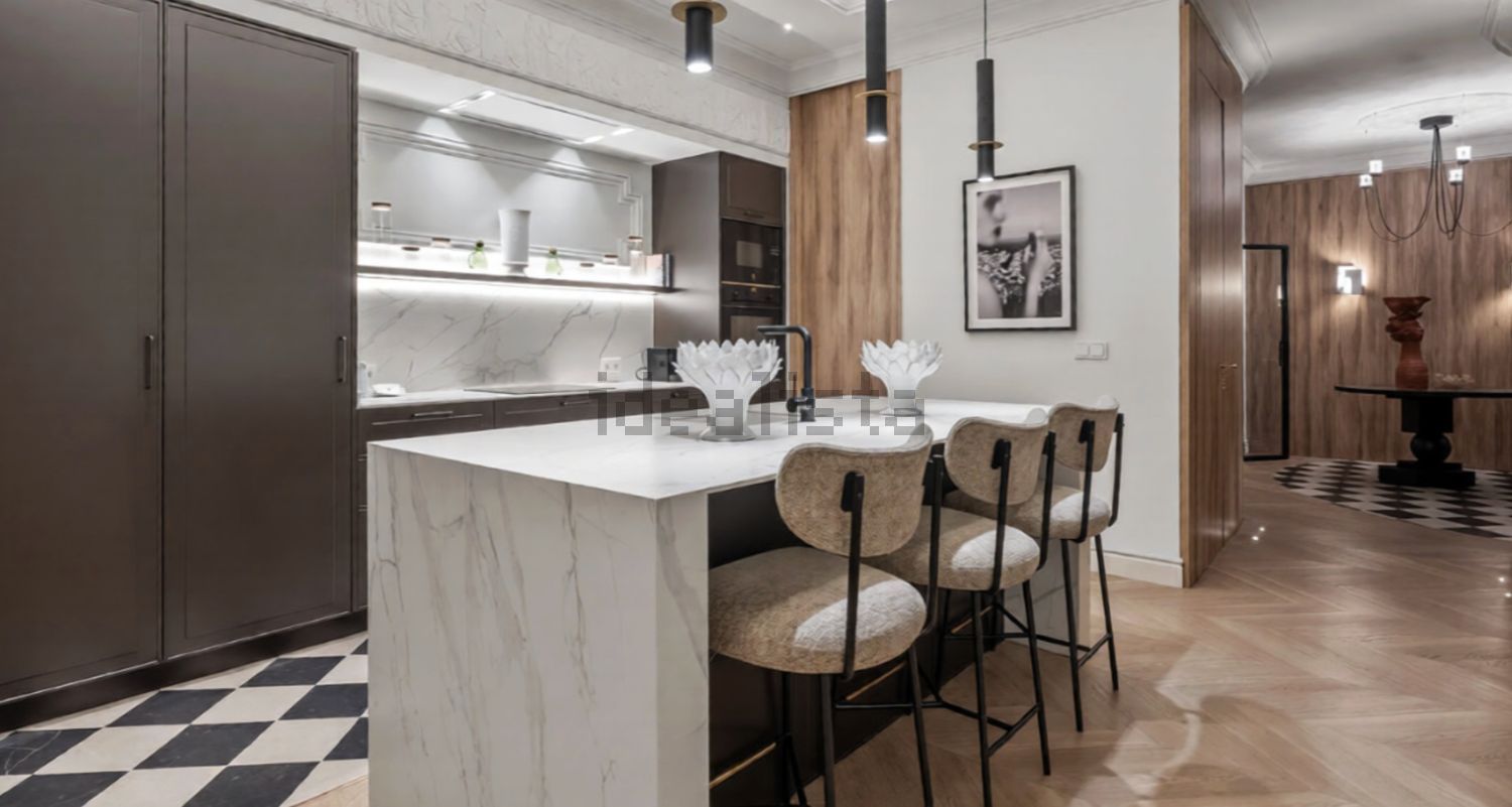Wohnung 290 m² in Madrid