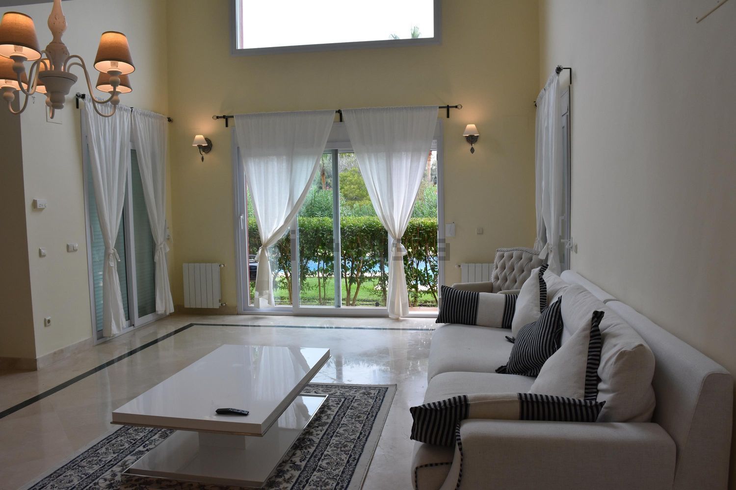Maison 450 m² à San Roque
