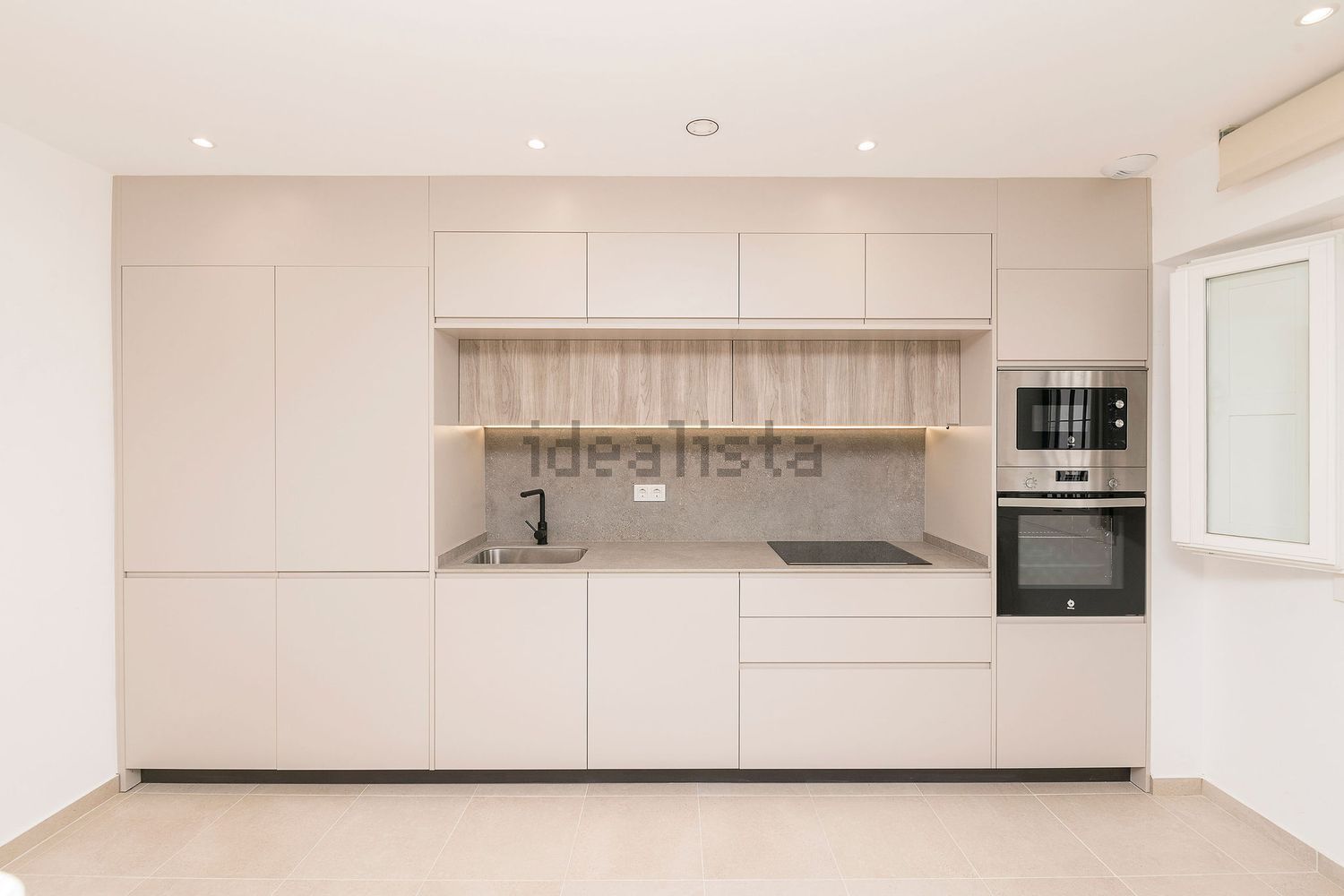 Flat 101 m² in Cádiz