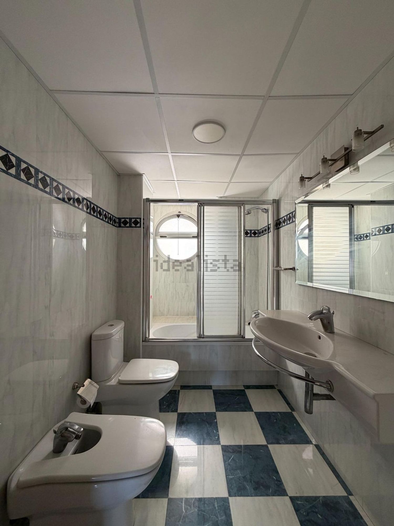 Piso de 140 m² en Almería