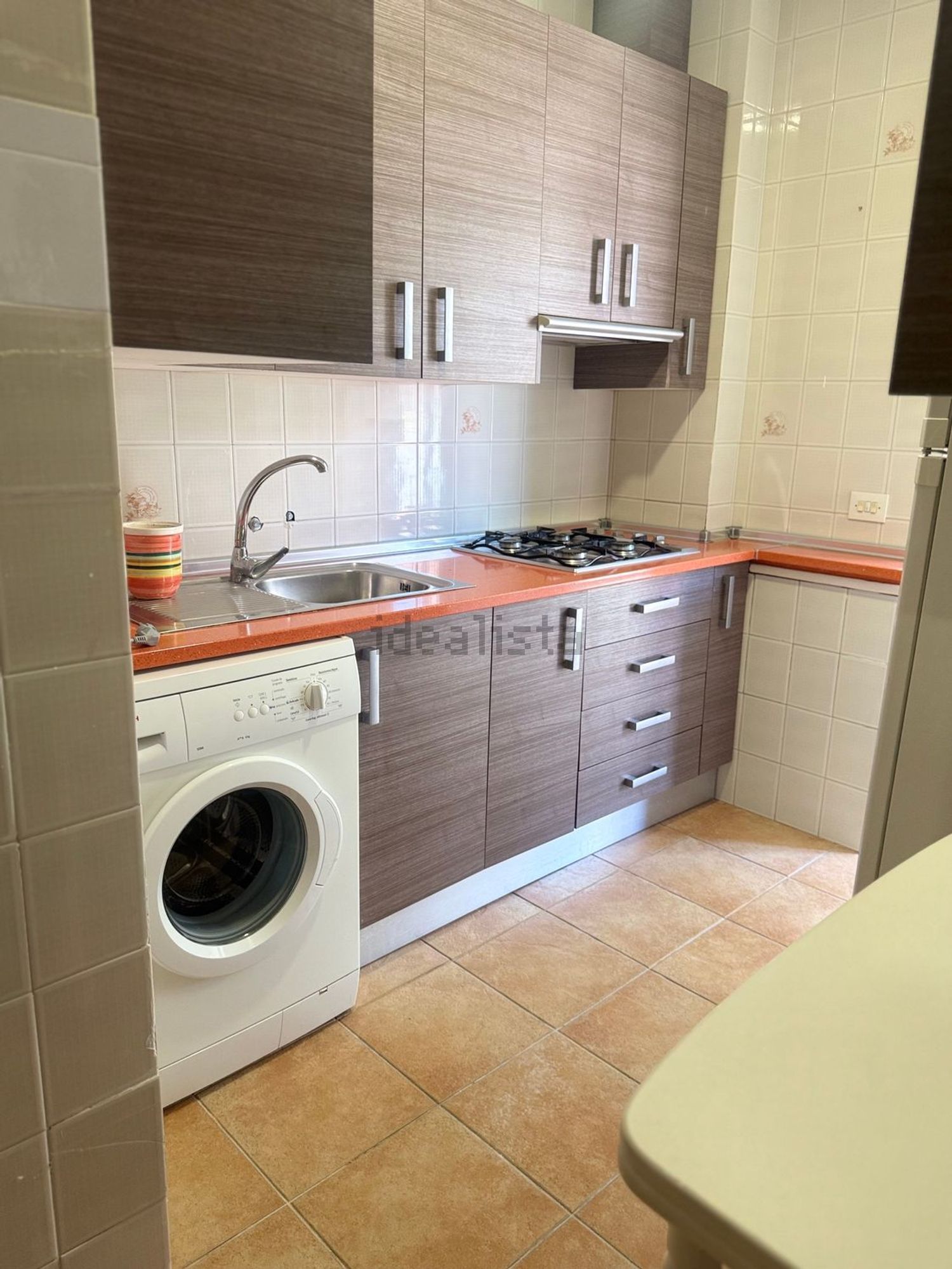 Habitació de lloguer, Baza
