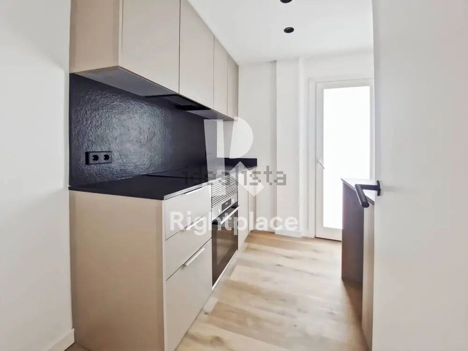 Квартира 79 м² в Барселоне