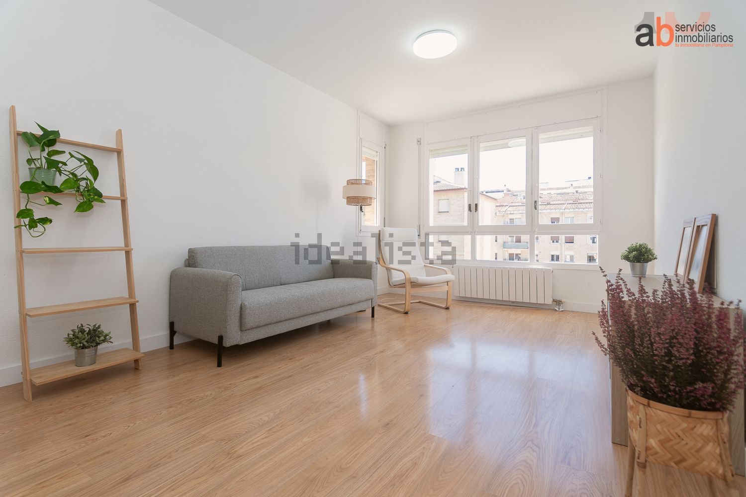 Pis de 98 m² a Pamplona