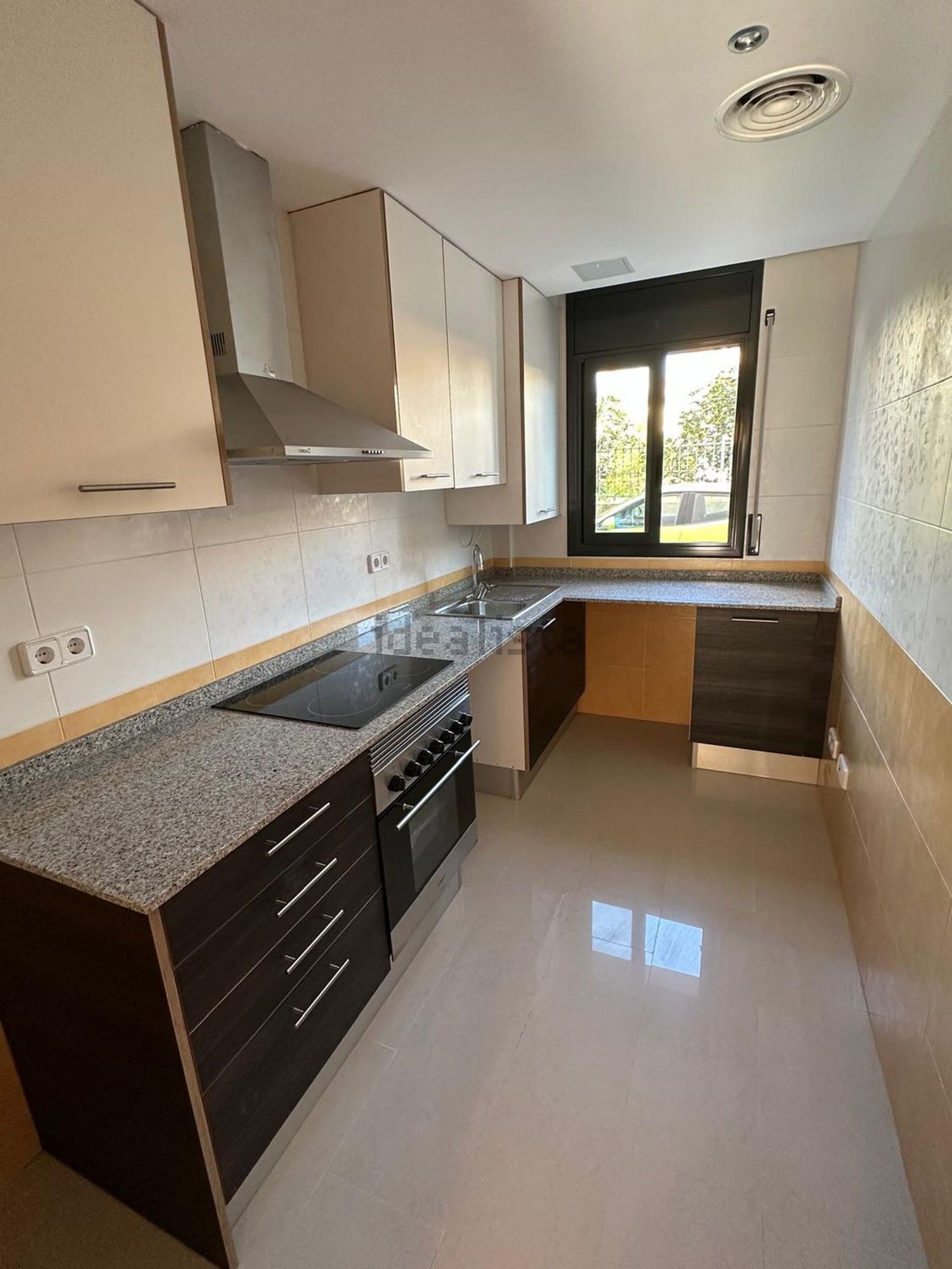 Apartamento 75 m² em Nulles