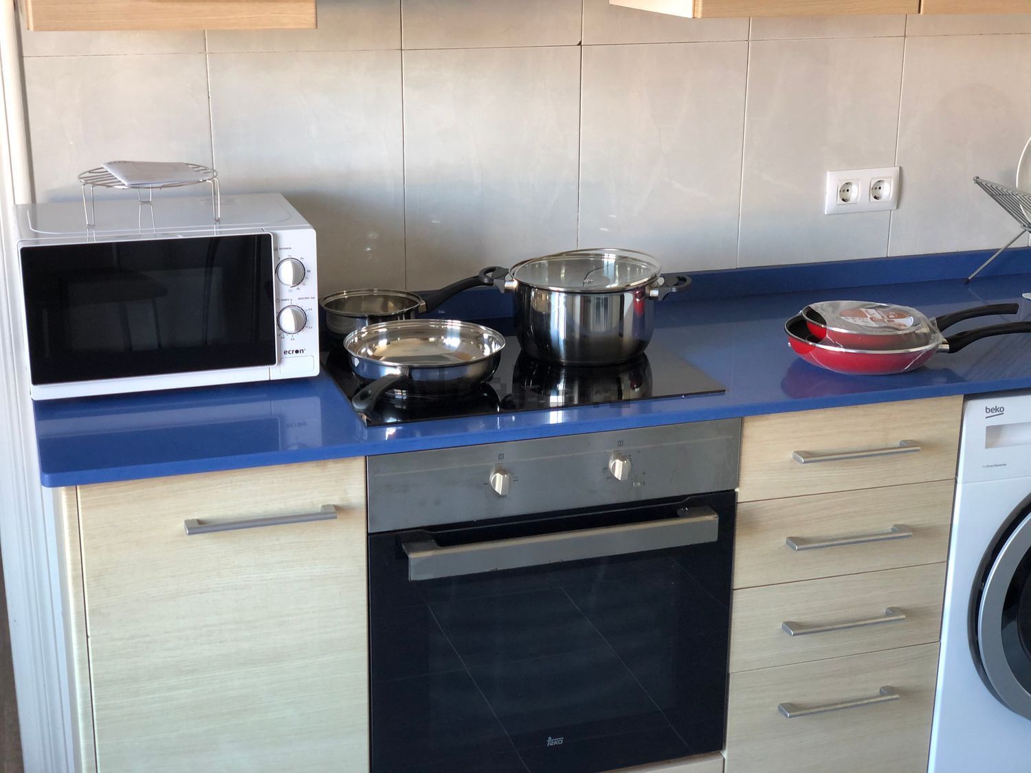 Room for rent, Sondika