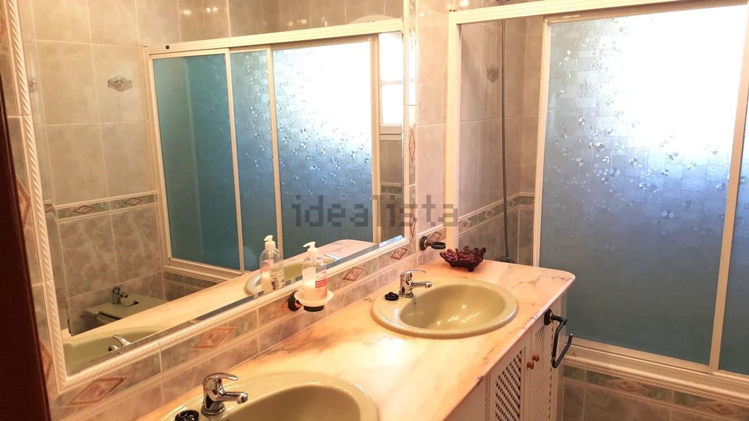Casa de 250 m² a Casares
