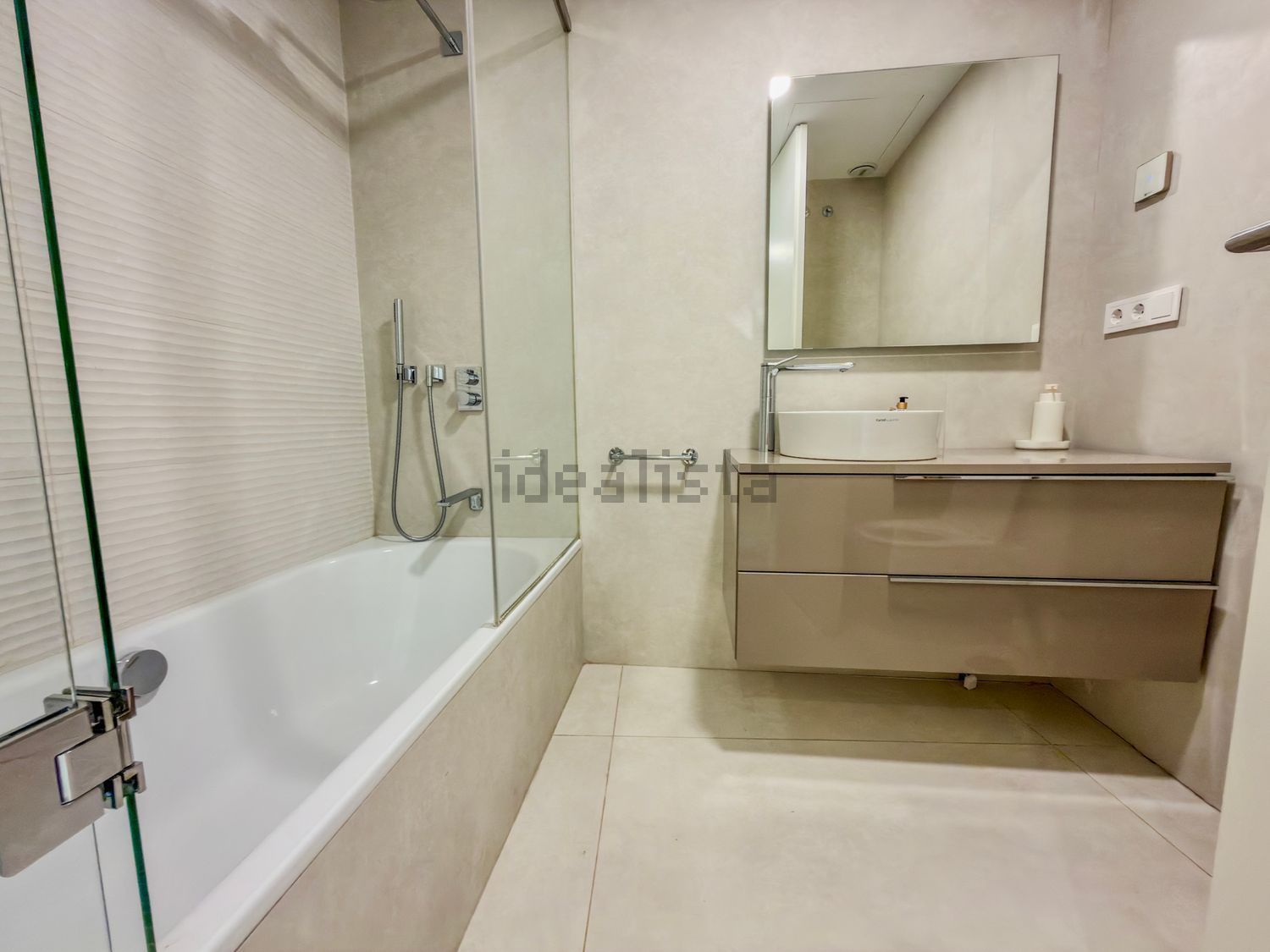Appartamento 412 m² a Estepona