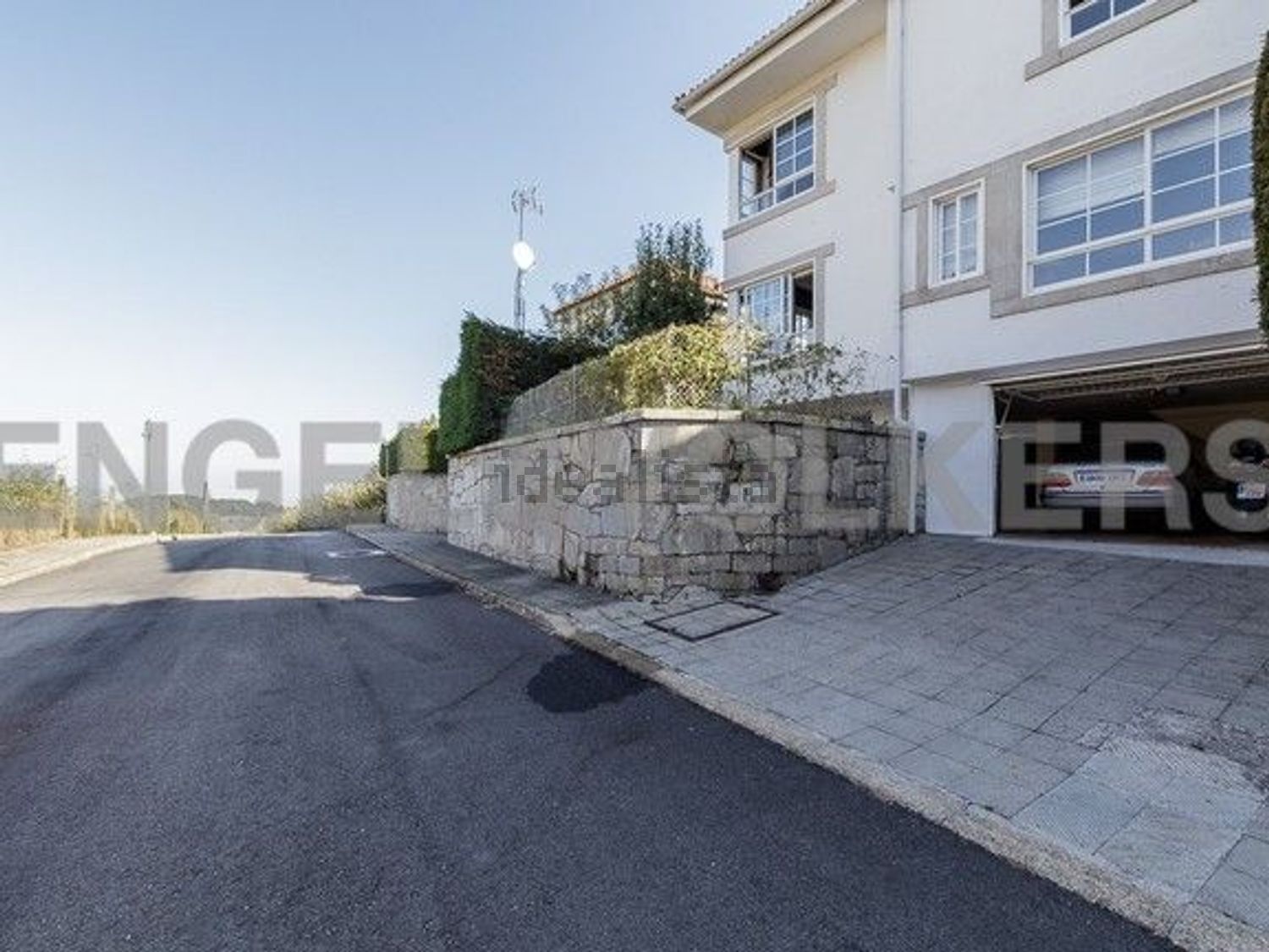 House 300 m² in Baiona
