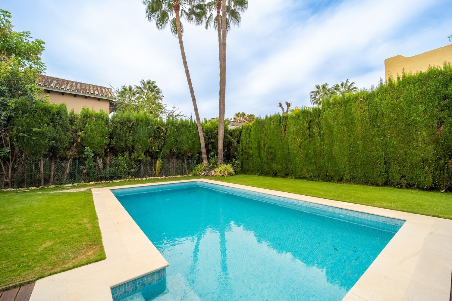 Casa 411 m² a Estepona