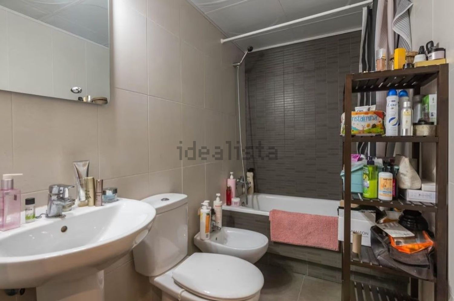 Pis de 70 m² a Montserrat