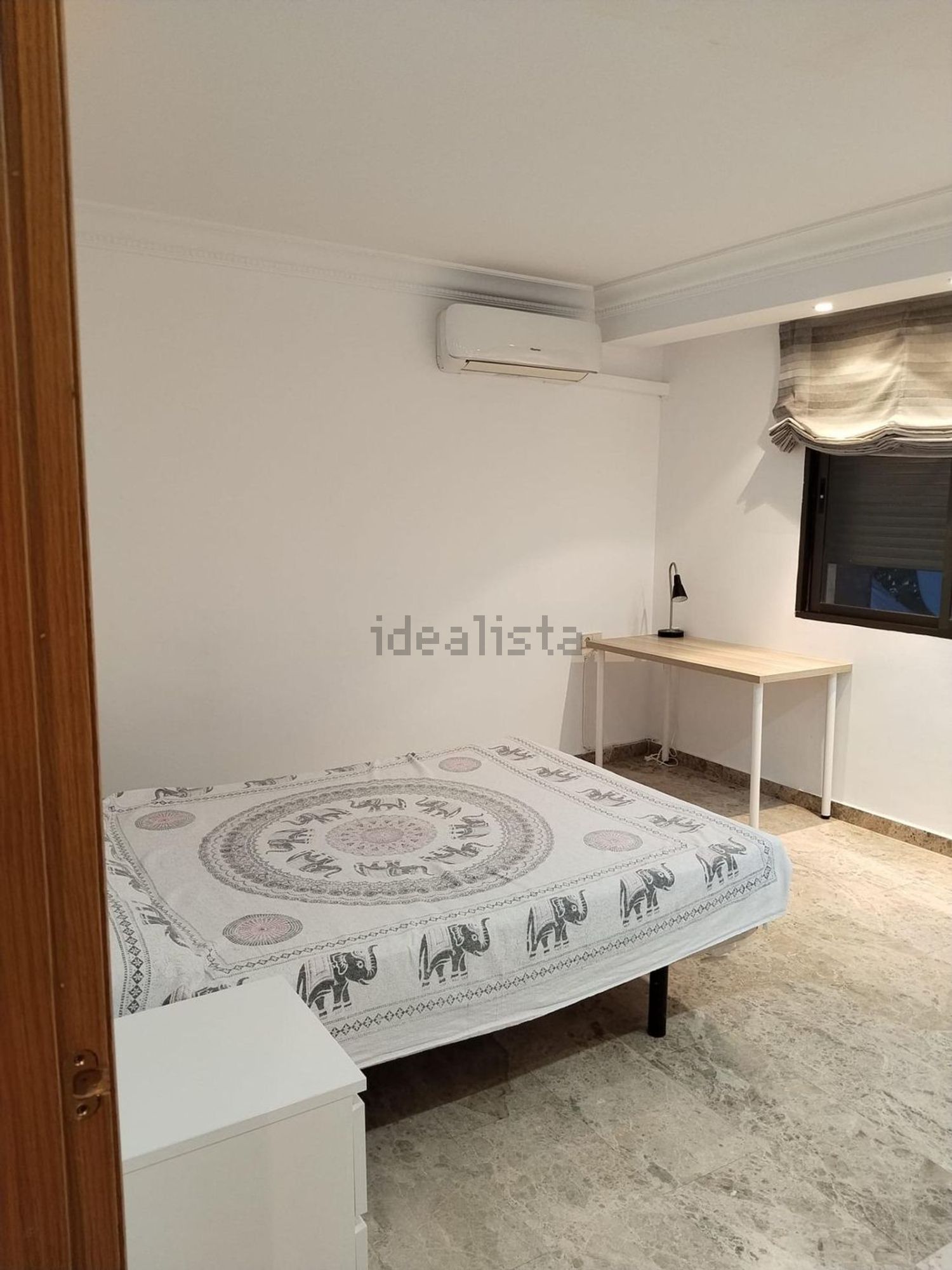 Flat 160 m² in Montcada / Moncada