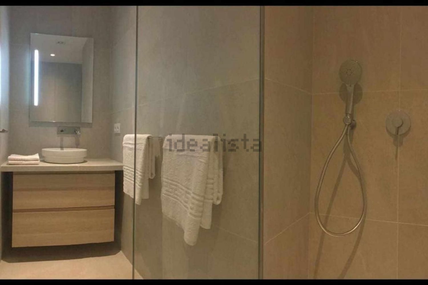 Pis de 500 m² a Almeria