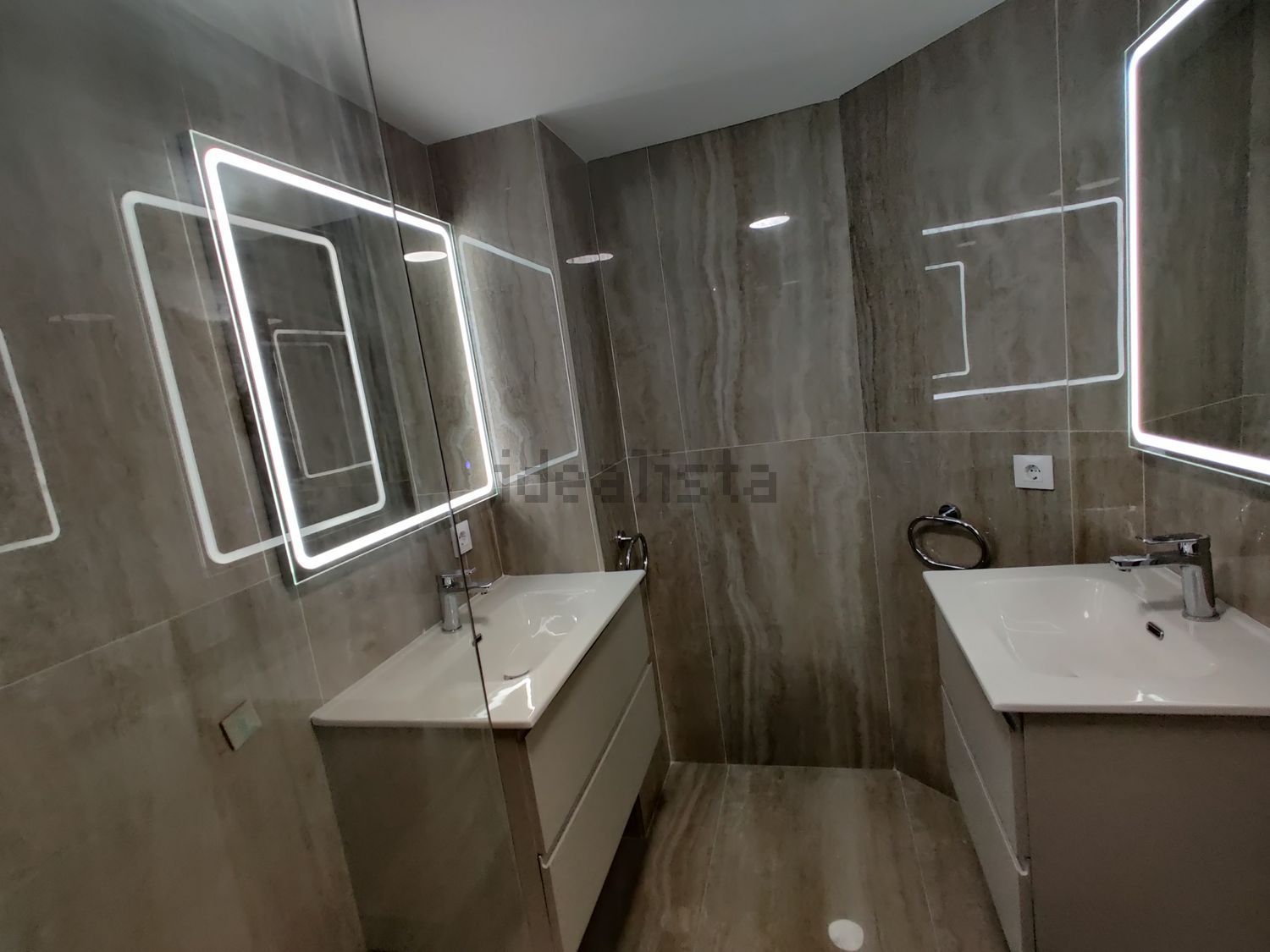 Habitación 150 m², Pamplona
