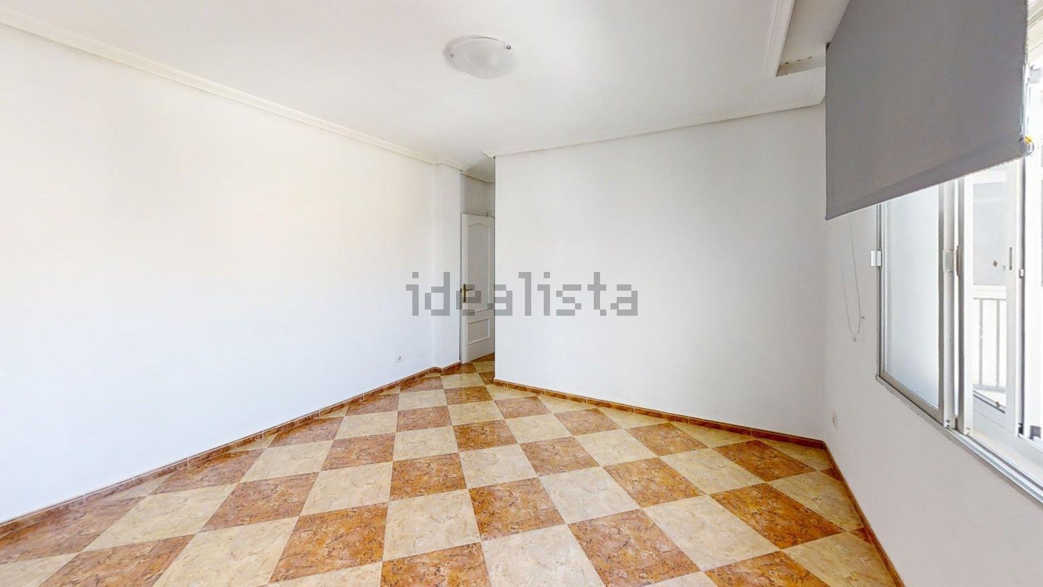 Piso de 105 m² en Bailén