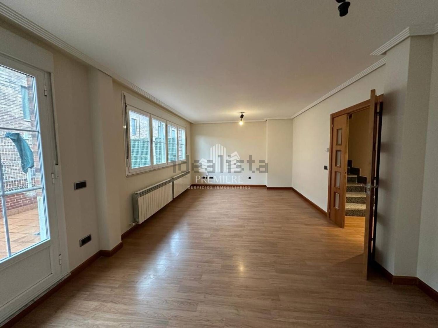 Casa 222 m² a Villares de la Reina