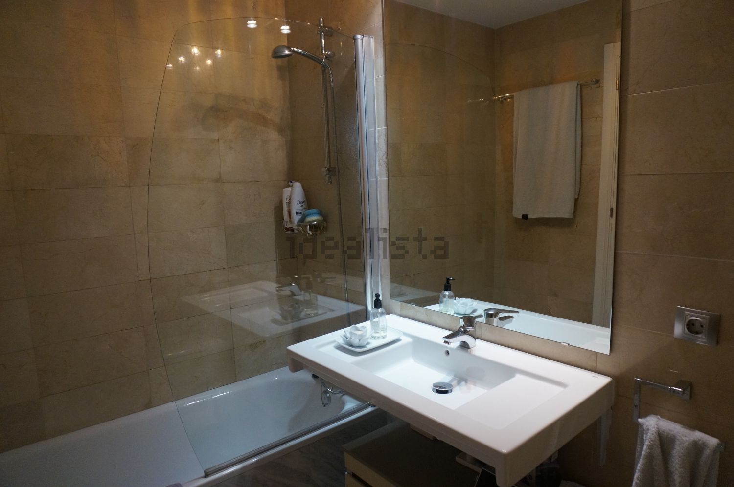 Flat 107 m² in Seville