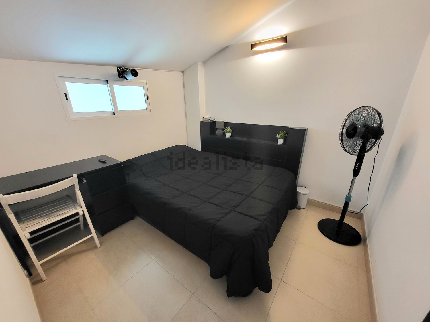 Habitació de lloguer, Montroi