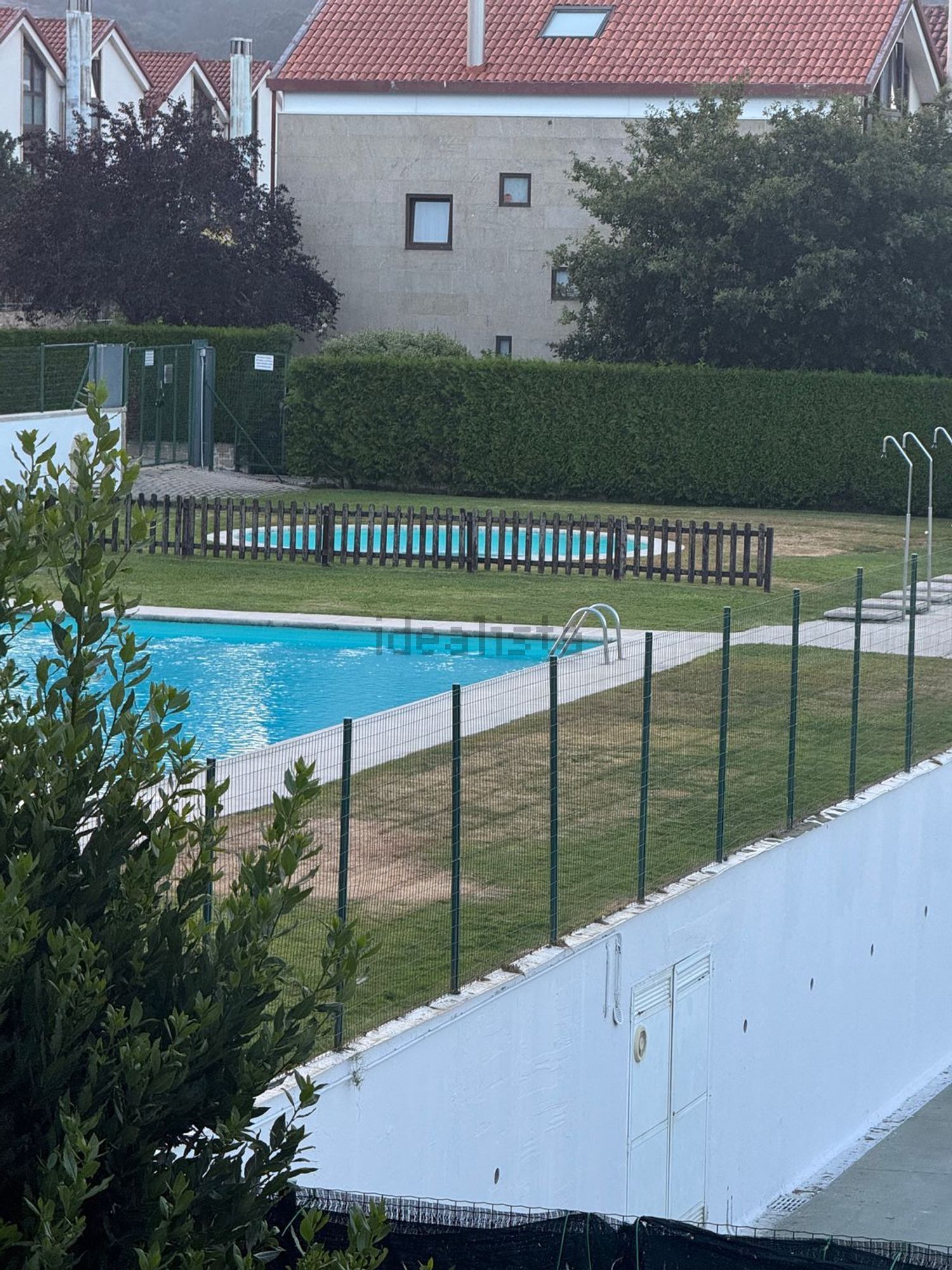 Casa de 300 m² en Brión