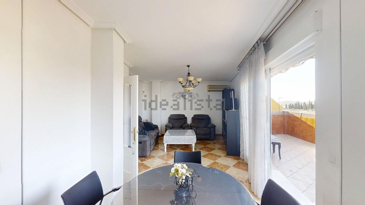 Piso de 105 m² en Bailén