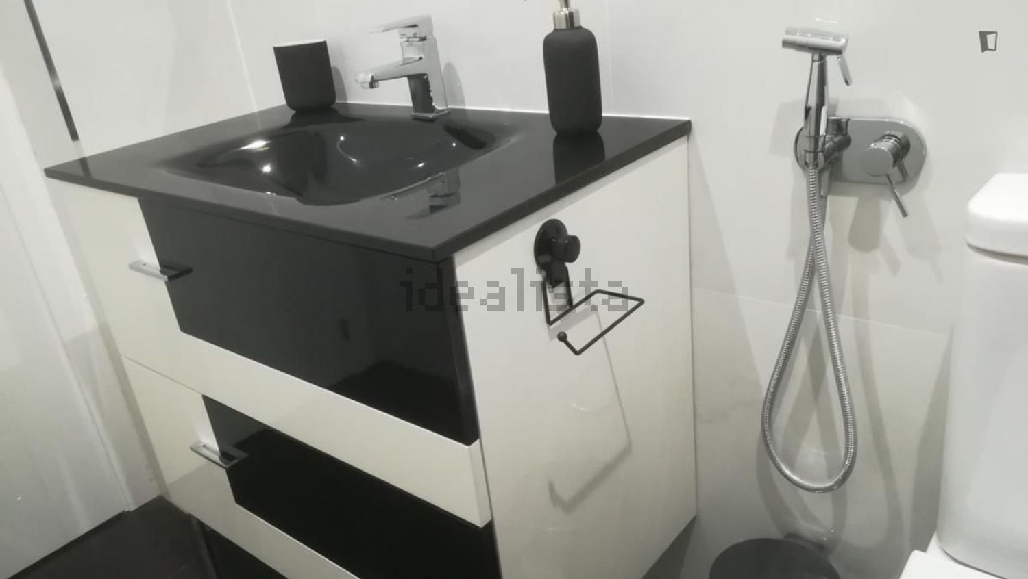 Habitació de lloguer, Burjassot