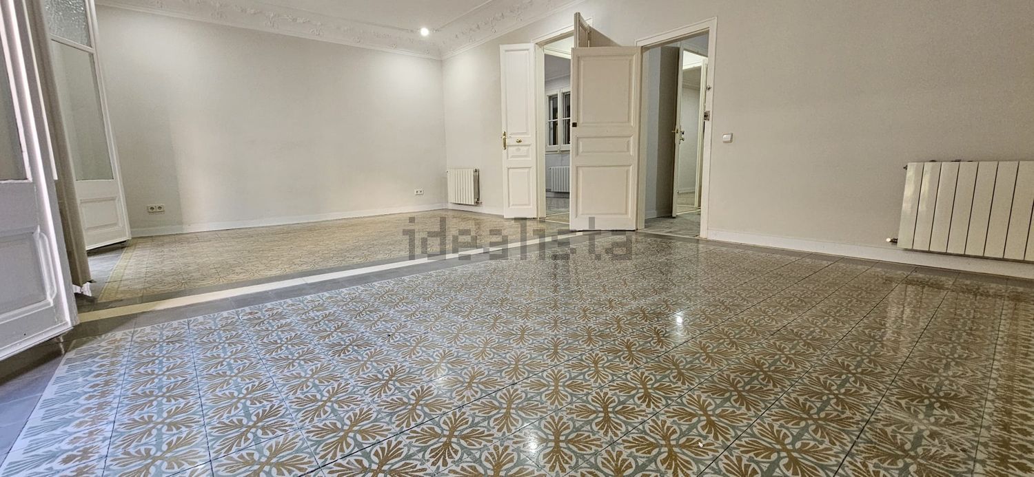 Квартира 220 м² у Барселоні