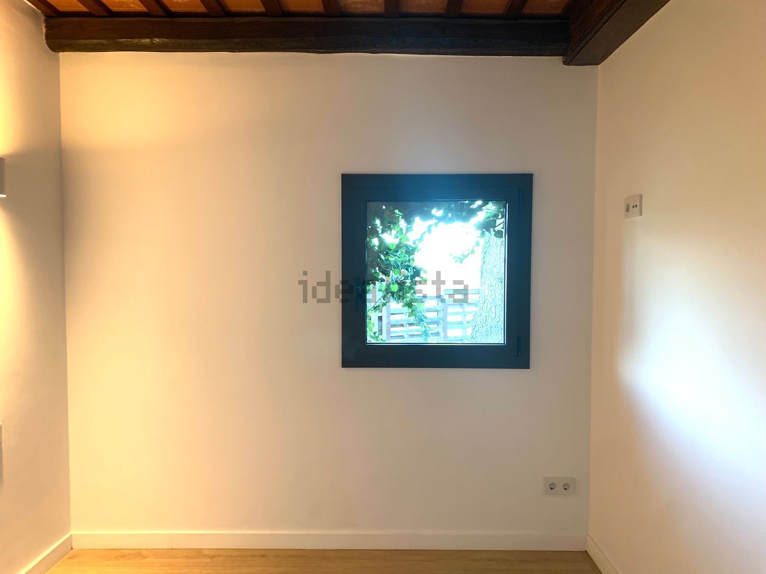 Casa de 85 m² en Saus, Camallera i Llampaies