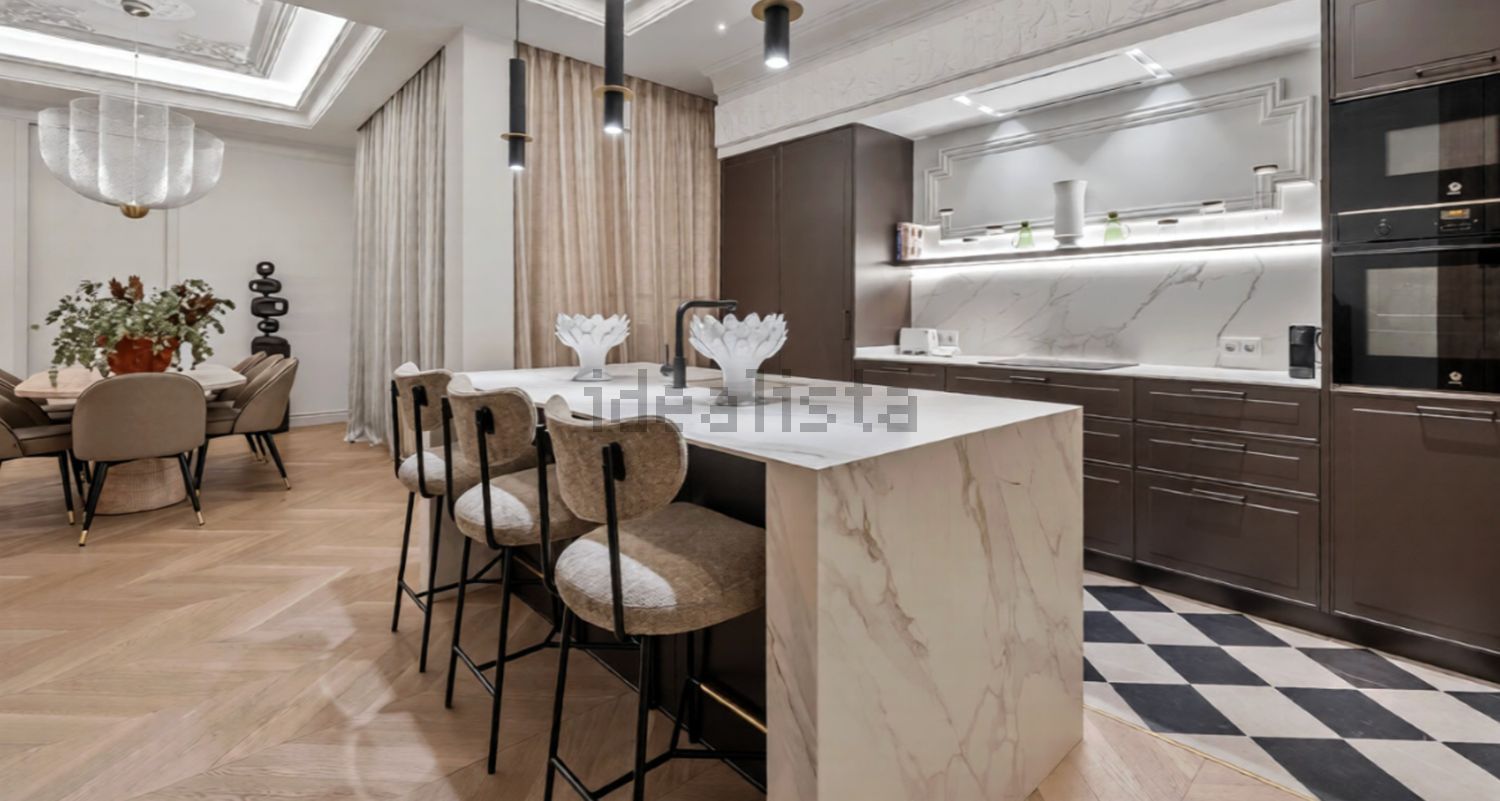Wohnung 290 m² in Madrid