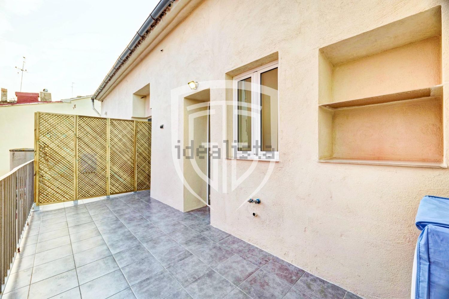 Piso de 65 m² en Tabernes Blanques
