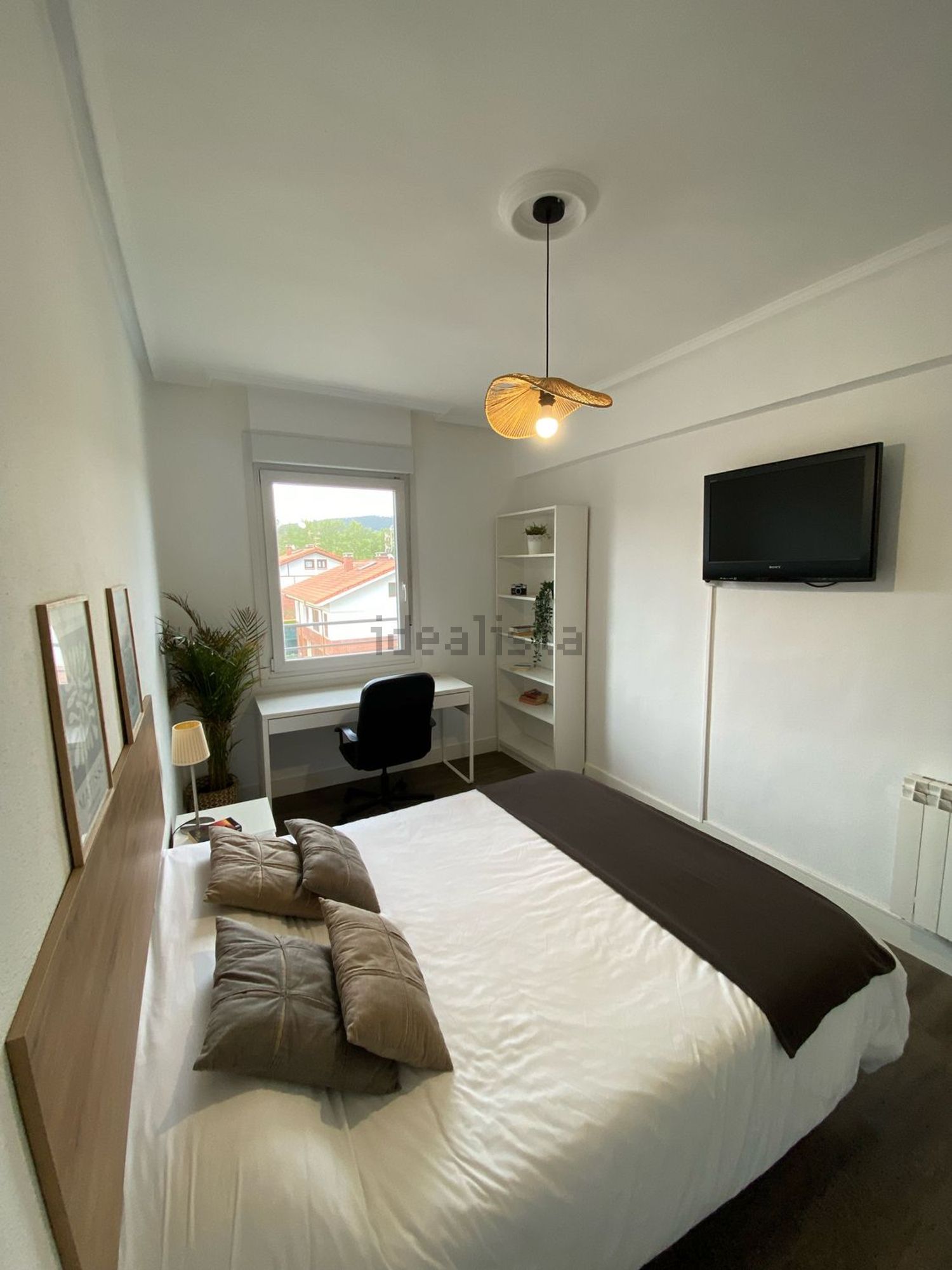 Room for rent, Sondika