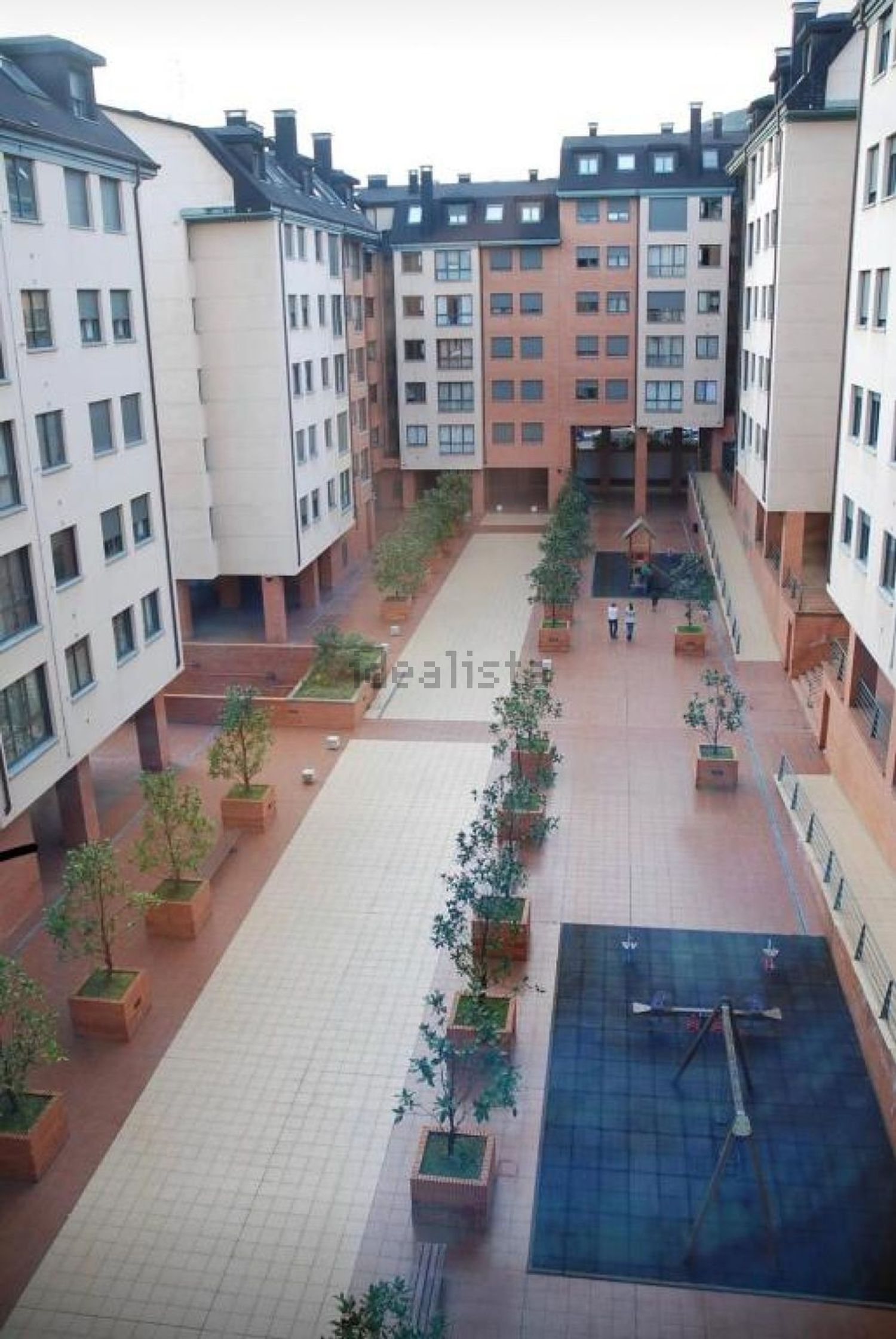 Piso de 77 m² en Oviedo
