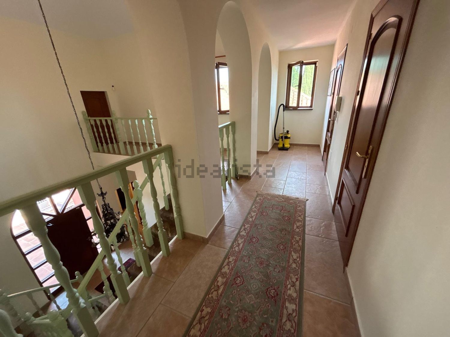 Haus 400 m² in Estepona