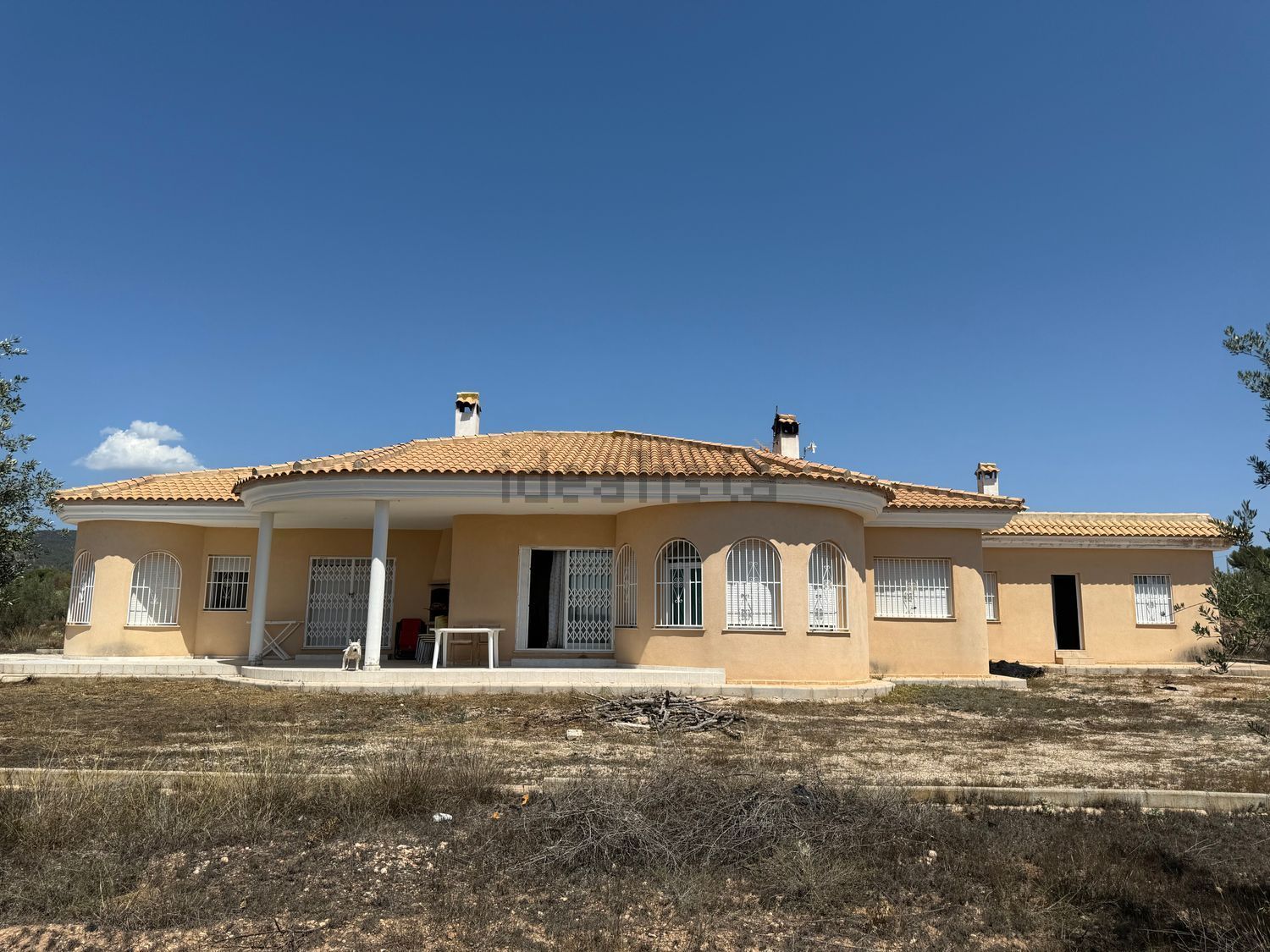 House 380 m² in Onil