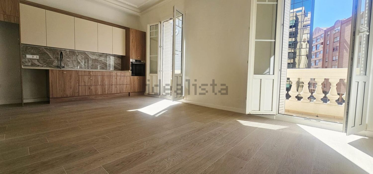Pis de 105 m² a Alacant