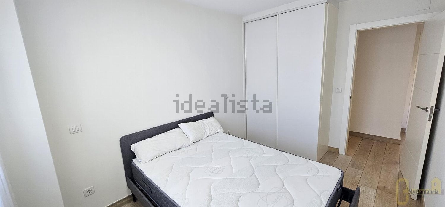 Flat 77 m² in Santander