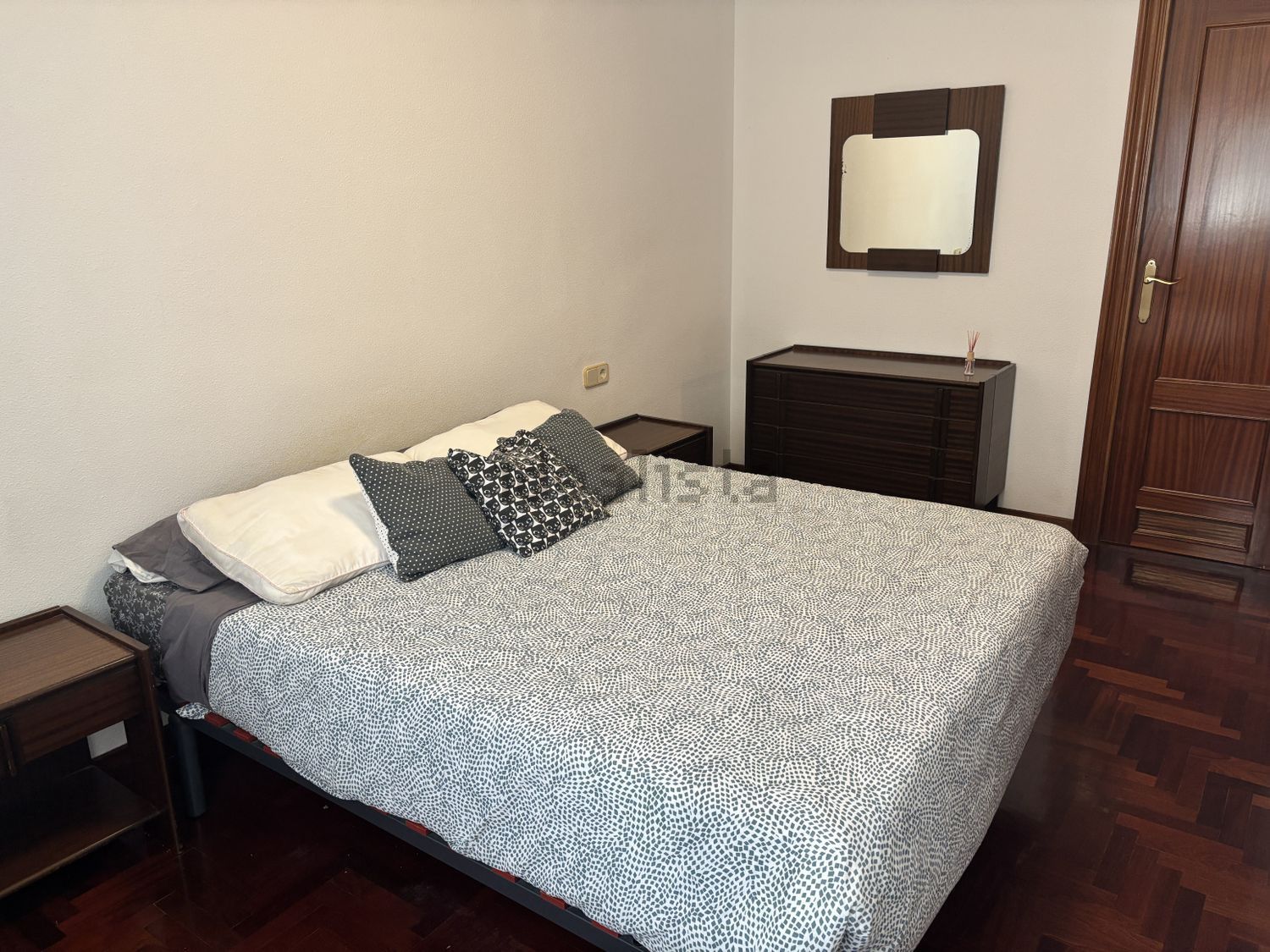 Pis de 90 m² a Pamplona
