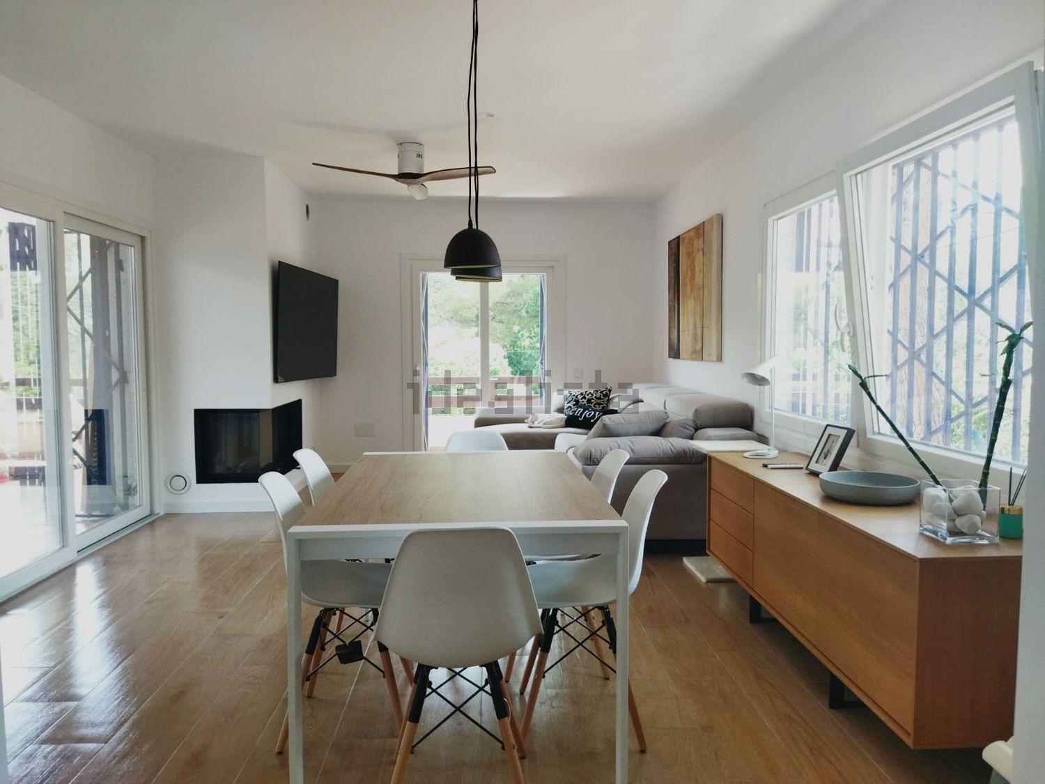 Habitació de lloguer, Roda de Berà