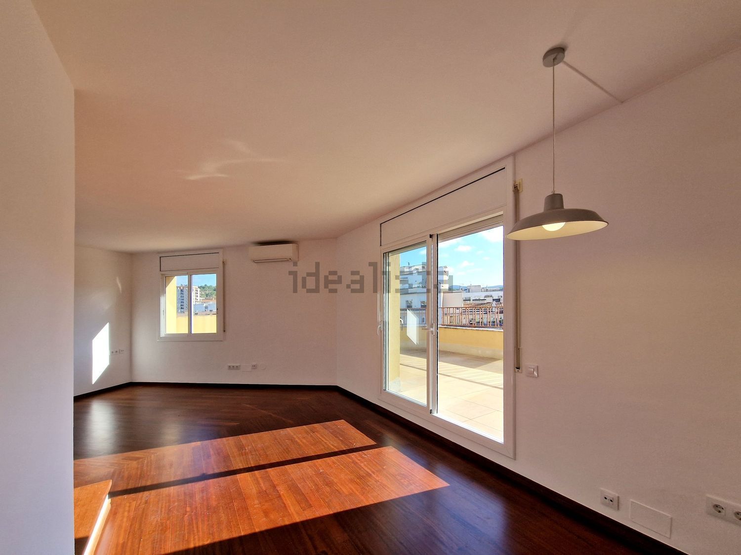 Flat 102 m² in Girona