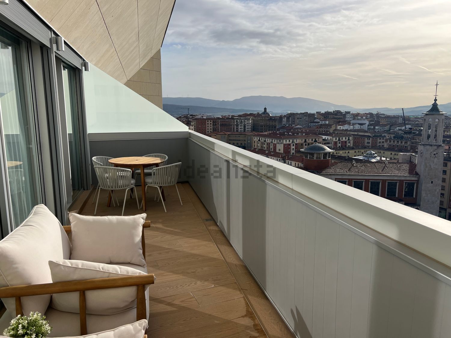 Pis de 135 m² a Pamplona