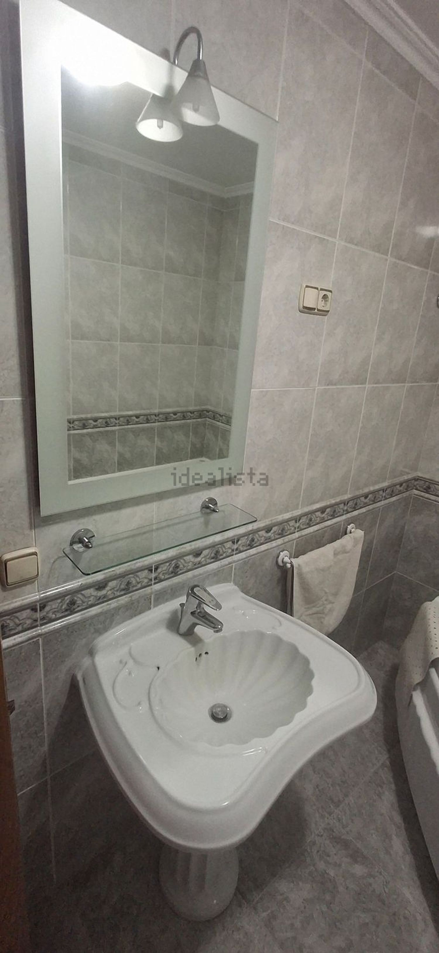 Habitació de lloguer, Carballo