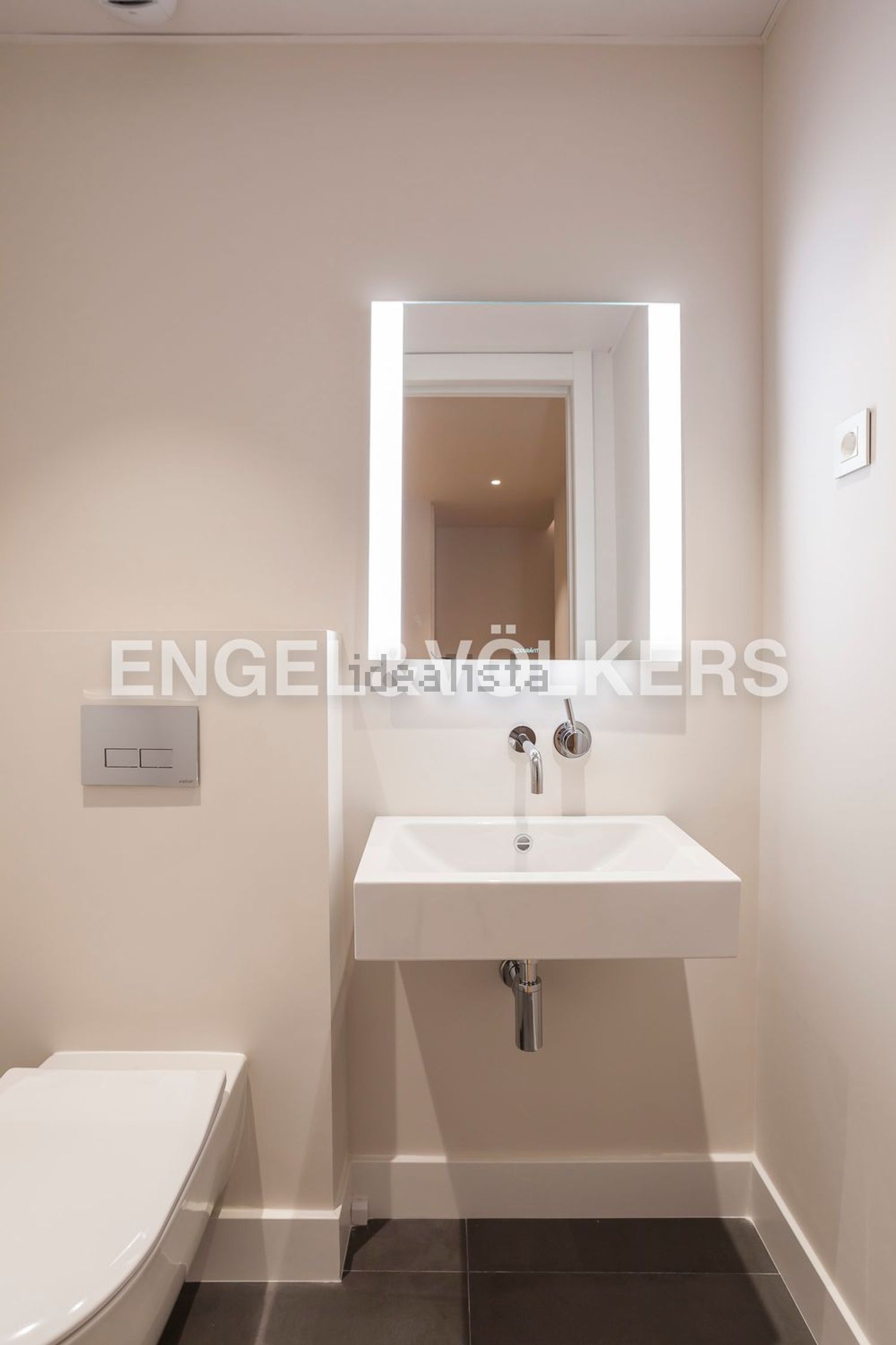 Wohnung 217 m² in Madrid