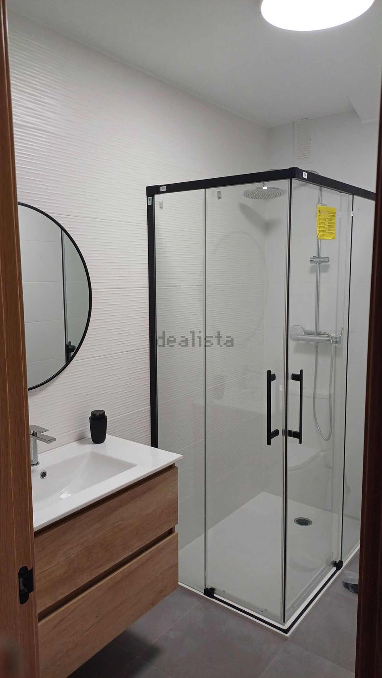 Room for rent, Zamora