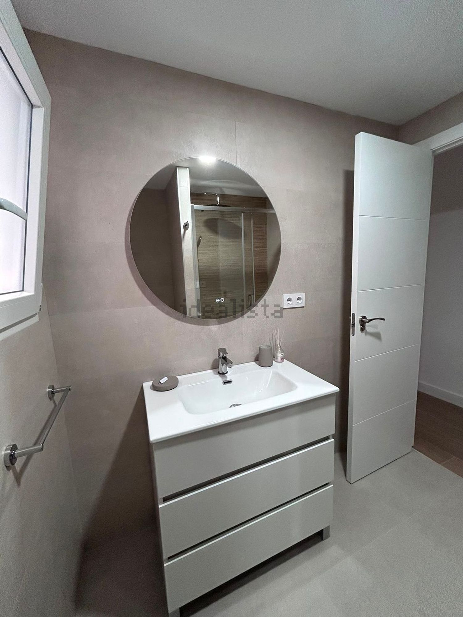 Habitació de lloguer, Paterna