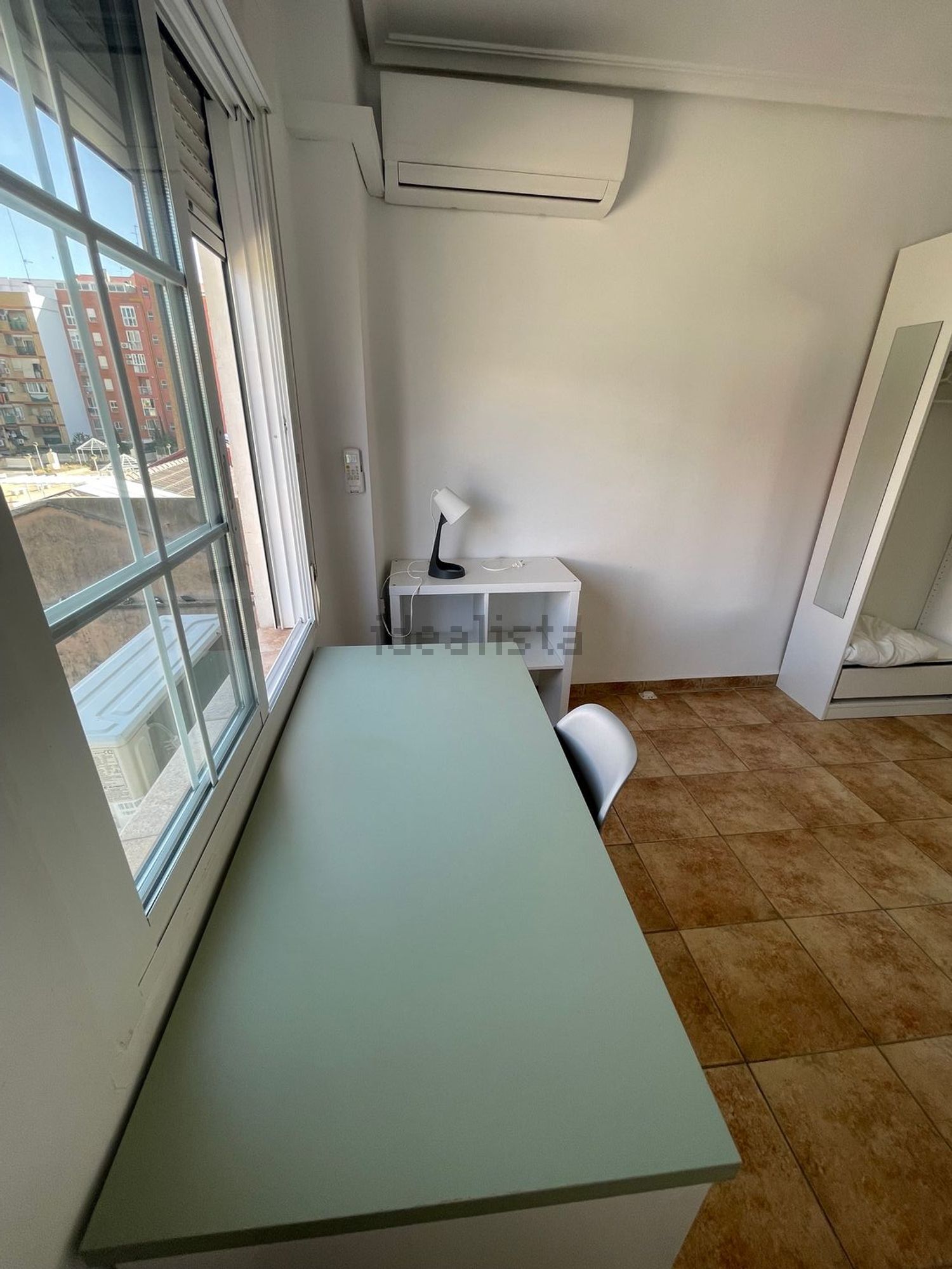 Chambre à louer, Valence