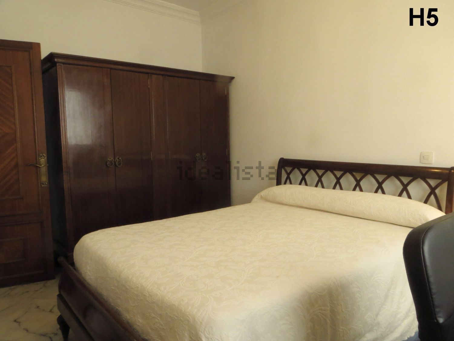 Room for rent, Seville