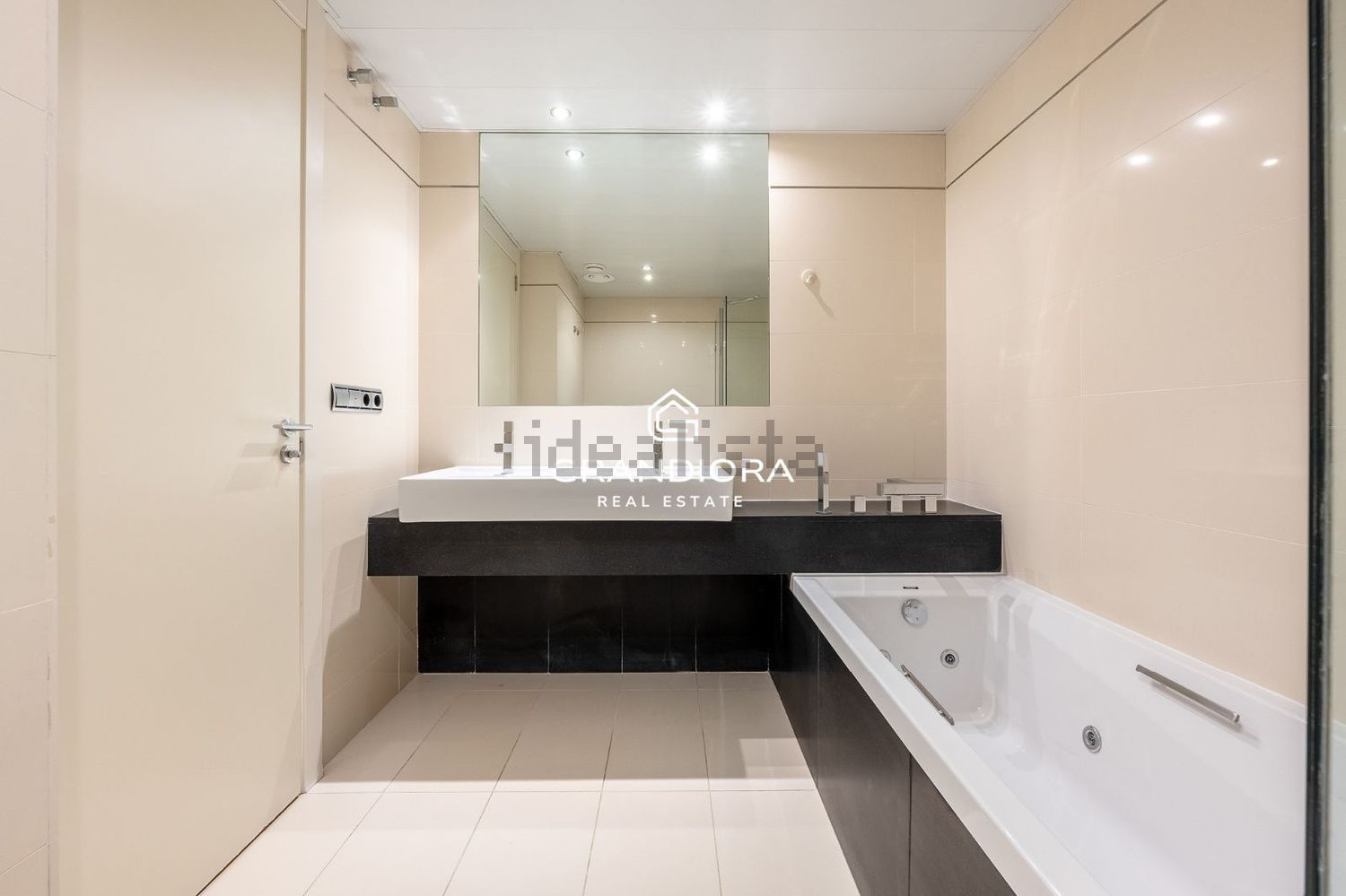 Flat 299 m² in Barcelona