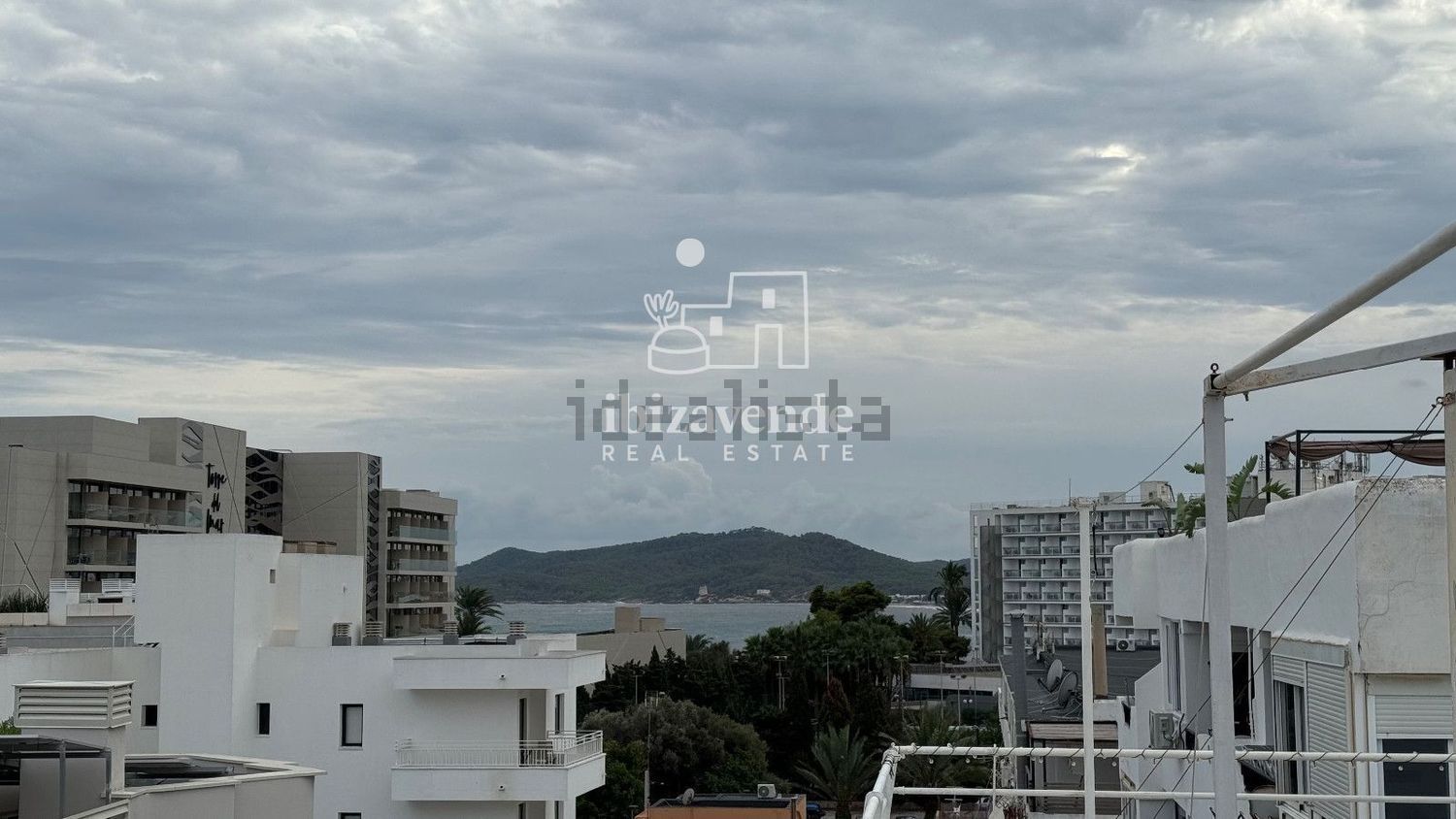 Квартира 100 м² в Eivissa